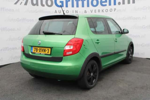 Škoda Fabia (2012) thumbnail 5