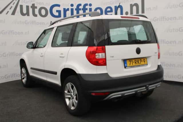 Škoda Yeti (2011) thumbnail 3
