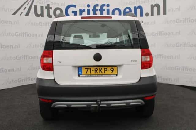 Škoda Yeti (2011) thumbnail 4