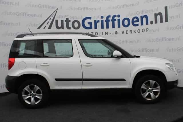 Škoda Yeti (2011) thumbnail 6