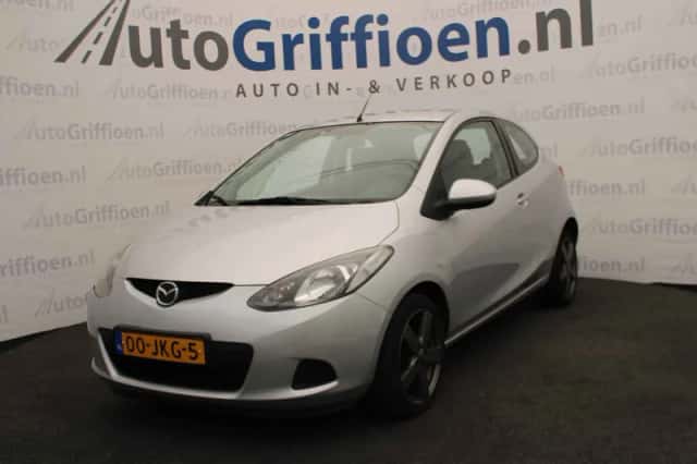 Mazda 2 (2009) thumbnail 1