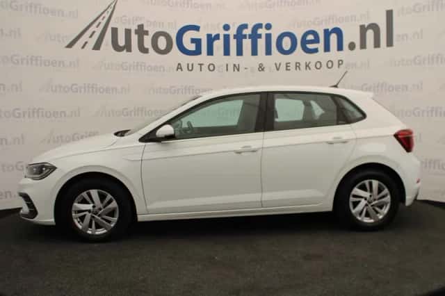 Volkswagen Polo (2023) thumbnail 2