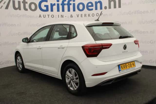 Volkswagen Polo (2023) thumbnail 3