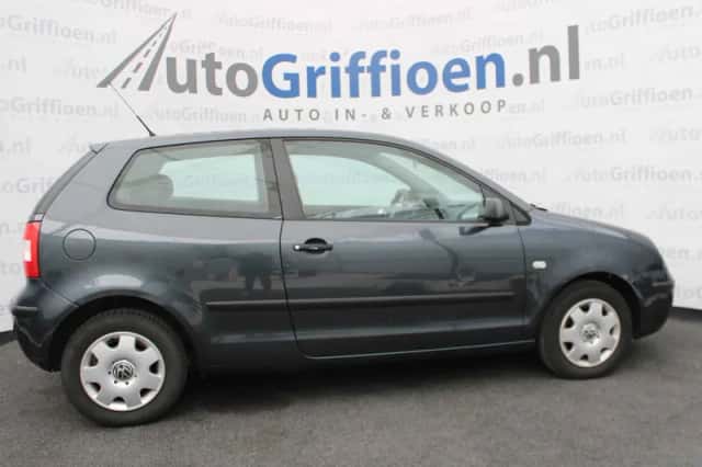 Volkswagen Polo (2003) thumbnail 6