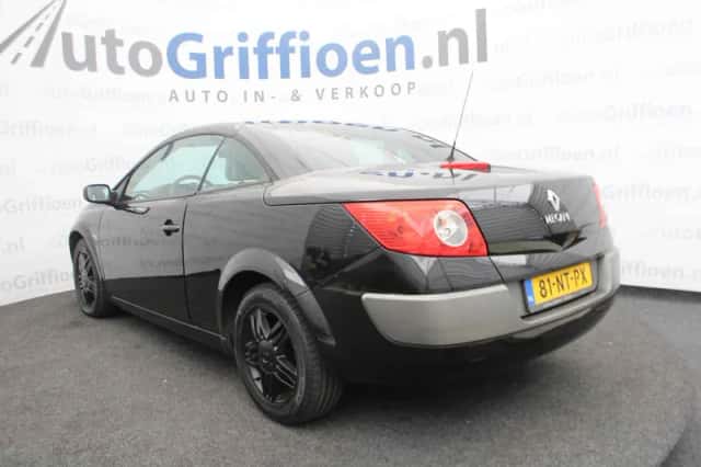 Renault Mégane (2004) thumbnail 5
