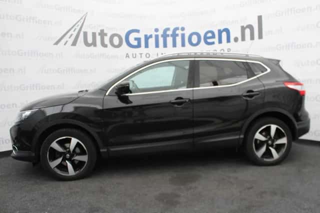 Nissan Qashqai (2017) thumbnail 2