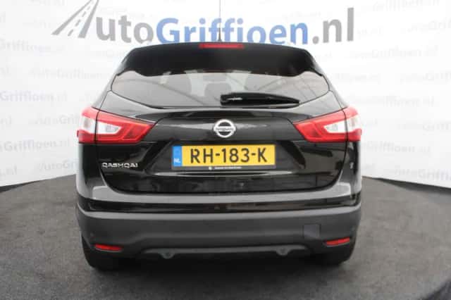 Nissan Qashqai (2017) thumbnail 4