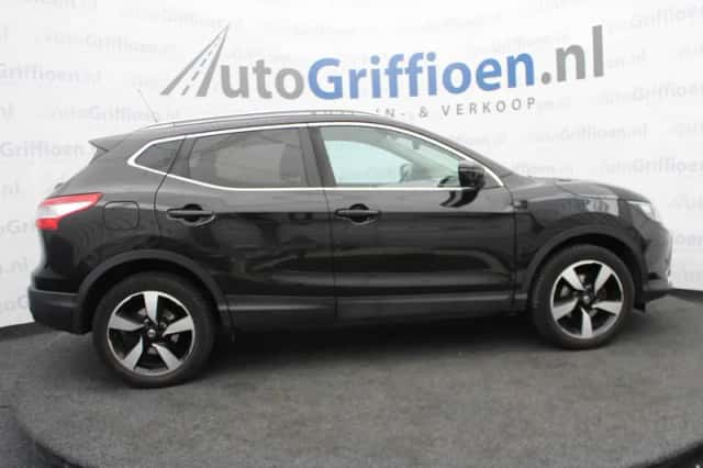 Nissan Qashqai (2017) thumbnail 6