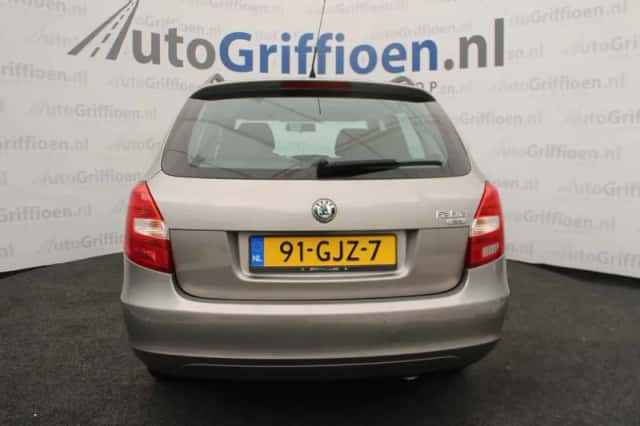 Škoda Fabia (2008) thumbnail 4