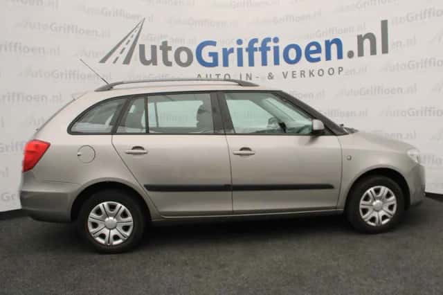 Škoda Fabia (2008) thumbnail 6