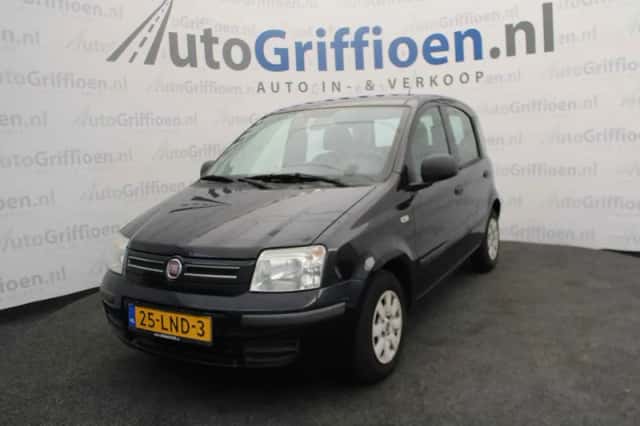 Fiat Panda (2010) thumbnail 1