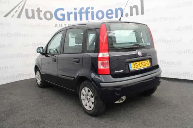Fiat Panda (2010) thumbnail 3