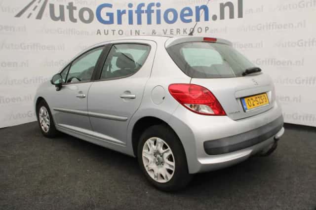 Peugeot 207 (2012) thumbnail 3
