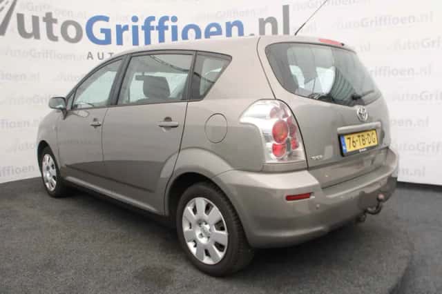 Toyota Corolla Verso (2006) thumbnail 3