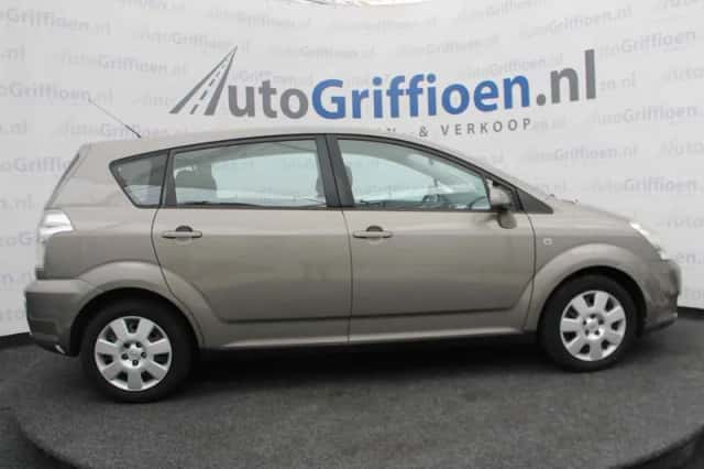 Toyota Corolla Verso (2006) thumbnail 6