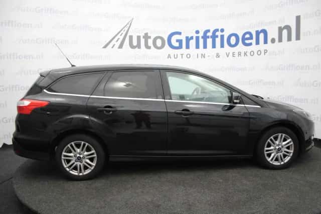 Ford Focus (2013) thumbnail 6