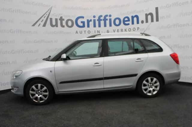 Škoda Fabia (2011) thumbnail 2