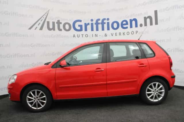 Volkswagen Polo (2007) thumbnail 2