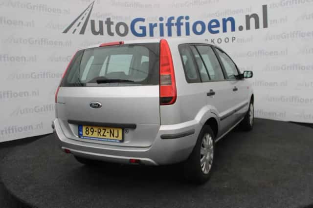 Ford Fusion (2005) thumbnail 5