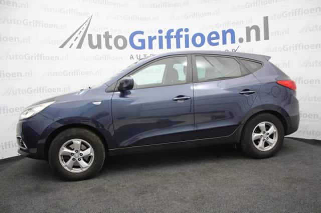 Hyundai ix35 (2010) thumbnail 2