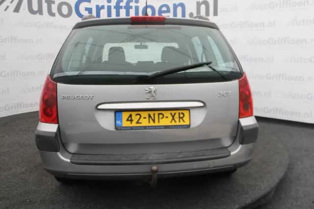Peugeot 307 (2004) thumbnail 4