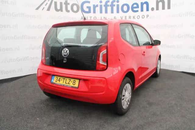 Volkswagen Up! (2012) thumbnail 5