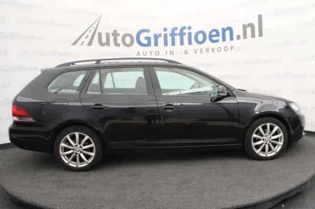 Volkswagen Golf (2010) thumbnail 6