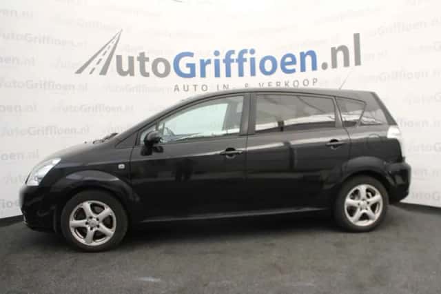 Toyota Verso (2006) thumbnail 2
