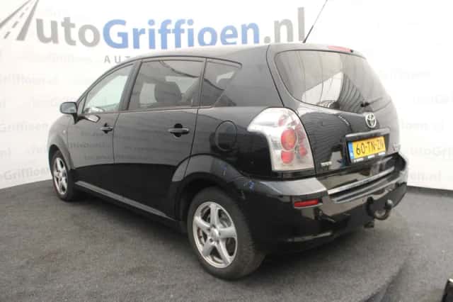 Toyota Verso (2006) thumbnail 3