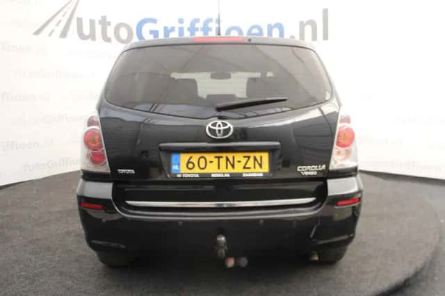 Toyota Verso (2006) thumbnail 4