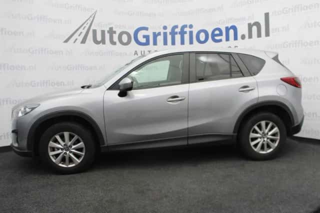 Mazda CX-5 (2015) thumbnail 2