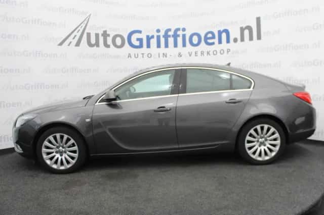 Opel Insignia (2009) thumbnail 2
