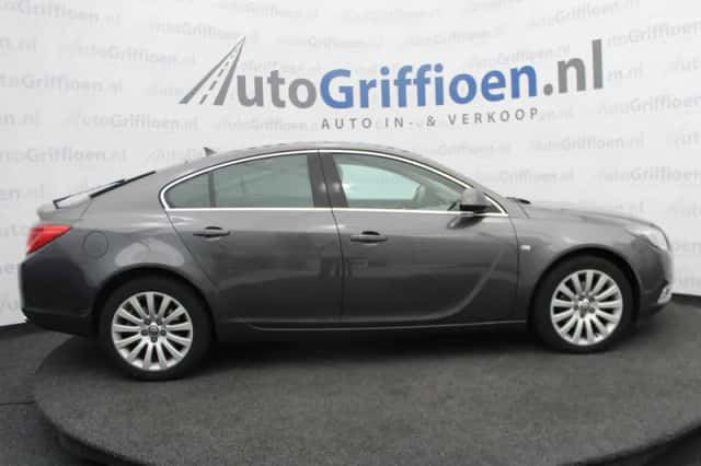 Opel Insignia (2009) thumbnail 6