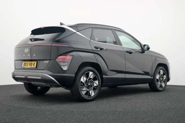 Hyundai Kona (2025) thumbnail 2