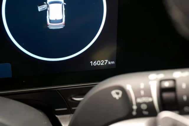 Hyundai Kona (2025) thumbnail 4