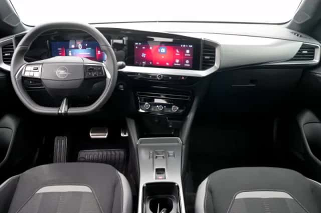 Opel Mokka-e (2025) thumbnail 3