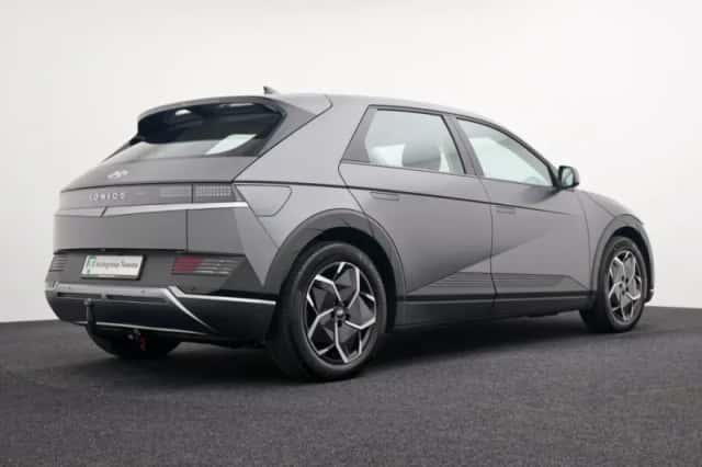 Hyundai Ioniq 5 (2022) thumbnail 2
