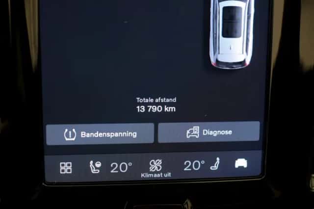 Volvo XC60 (2025) thumbnail 4