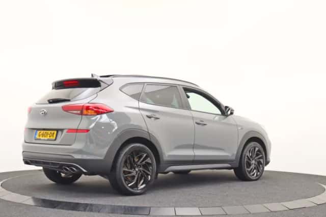 Hyundai Tucson (2019) thumbnail 2