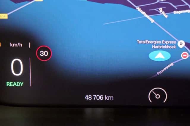 Polestar 2 (2023) thumbnail 4