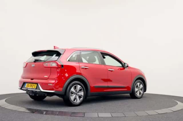 Kia Niro (2019) thumbnail 2