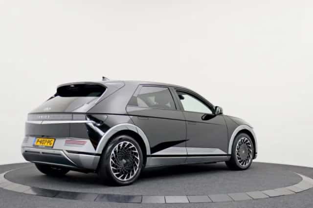 Hyundai Ioniq 5 (2021) thumbnail 2
