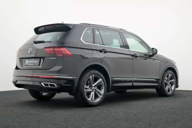 Volkswagen Tiguan (2023) thumbnail 2