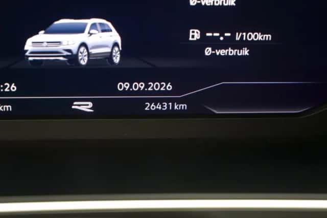 Volkswagen Tiguan (2023) thumbnail 4