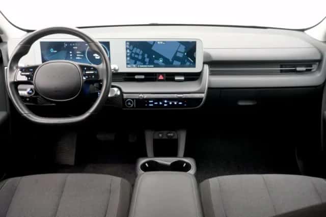 Hyundai Ioniq 5 (2023) thumbnail 3