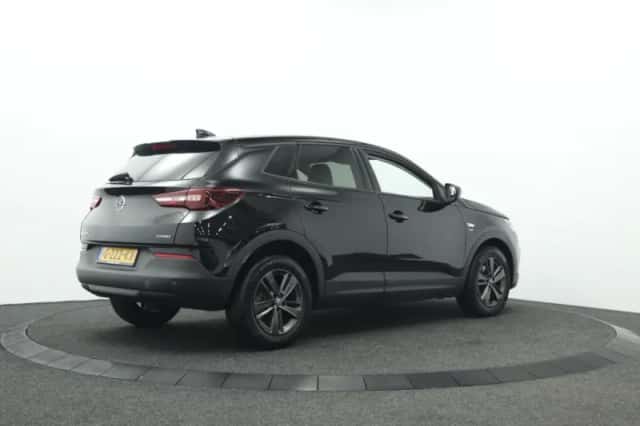Opel Grandland (2019) thumbnail 2