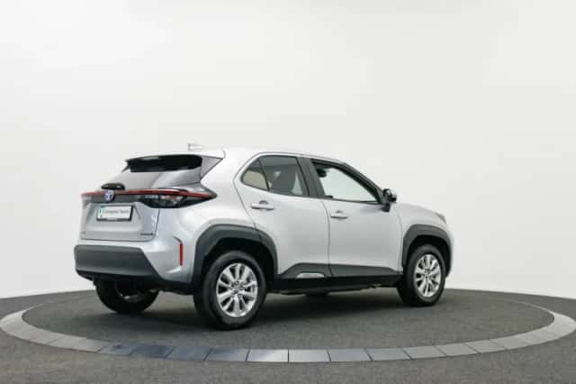 Toyota Yaris Cross (2025) thumbnail 2