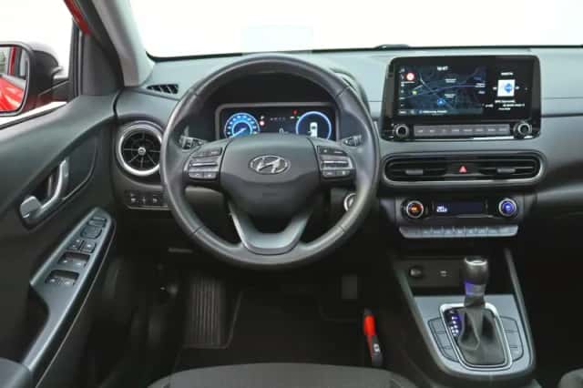Hyundai Kona (2021) thumbnail 3