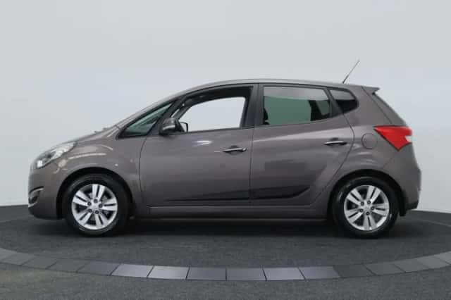 Hyundai ix20 (2012) thumbnail 6