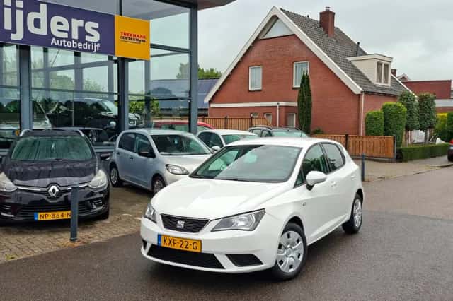 SEAT Ibiza (2014) thumbnail 1